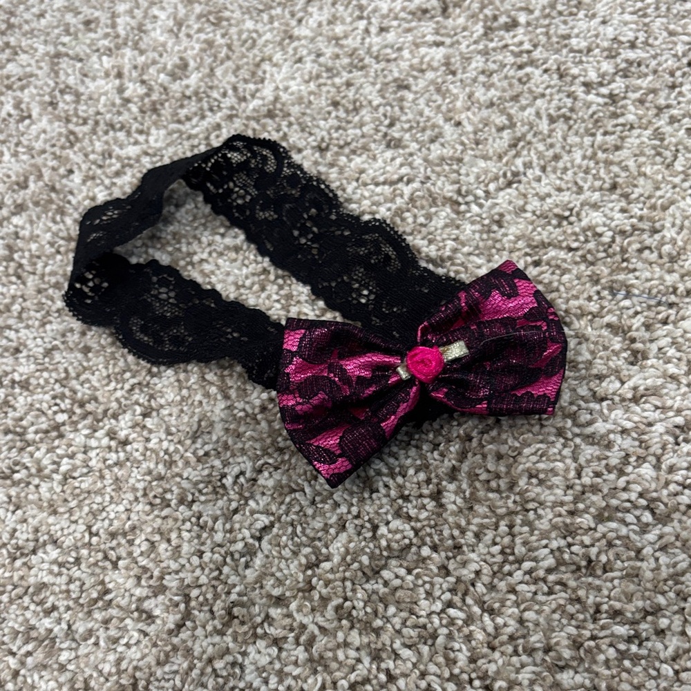 🟢10/$10 - Pink and Black Lace Bow Headband